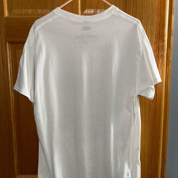 White Marvel Comics Graphic Logo Shirt Design - Picture 3 of 3